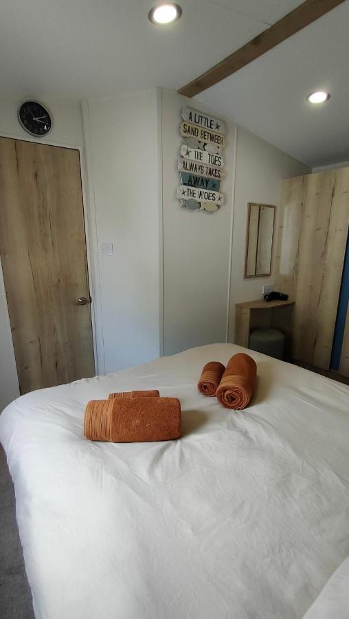 3 Bedroom Stylish Caravan - Vans With Business Sign Not Allowed Port Seton Eksteriør billede