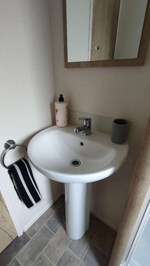3 Bedroom Stylish Caravan - Vans With Business Sign Not Allowed Port Seton Eksteriør billede